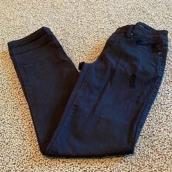 Hot in Hollywood Denim - Hot in Hollywood Boyfriend Cut Black Jeans Size 2 w/ Distressing- Like New